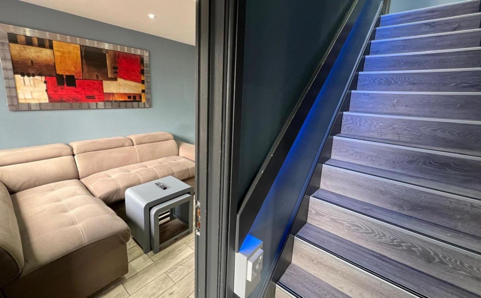 Modern Suites -5 Bedroom House- With Free Parking Birmingham City ภายนอก รูปภาพ